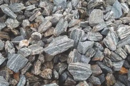Ověřený Zkamenělé dřevo-kůra drcené 8-16 mm 10kg