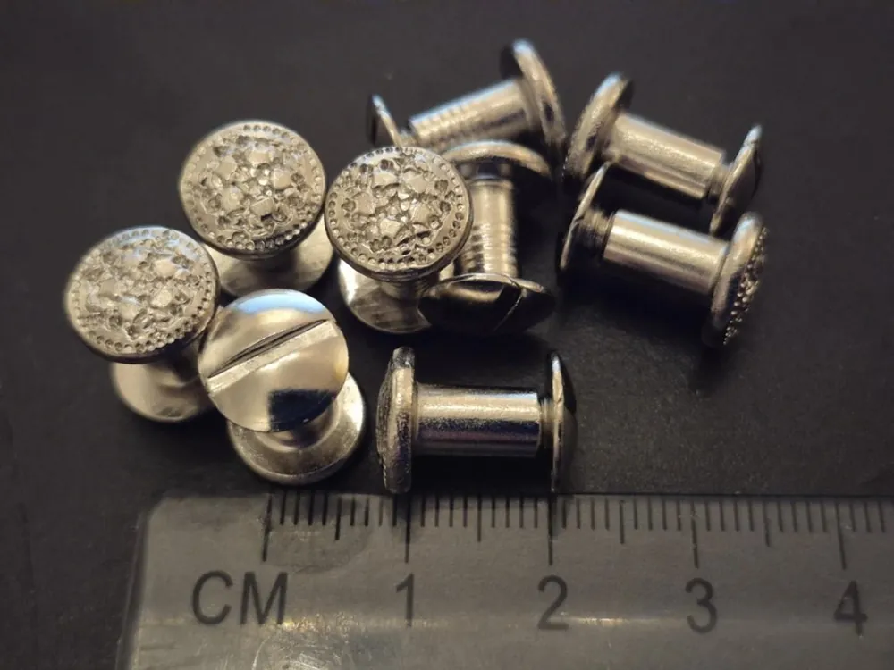 Cenový Hit Ozdobné nýtovací šroubky 10 mm, 9ks v balení