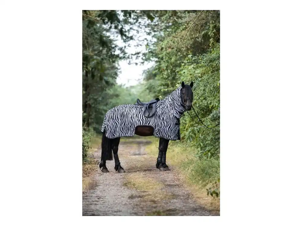 Jezdecká deka proti hmyzu s otvorem na sedlo -Zebra- white/black Sezónní Sleva