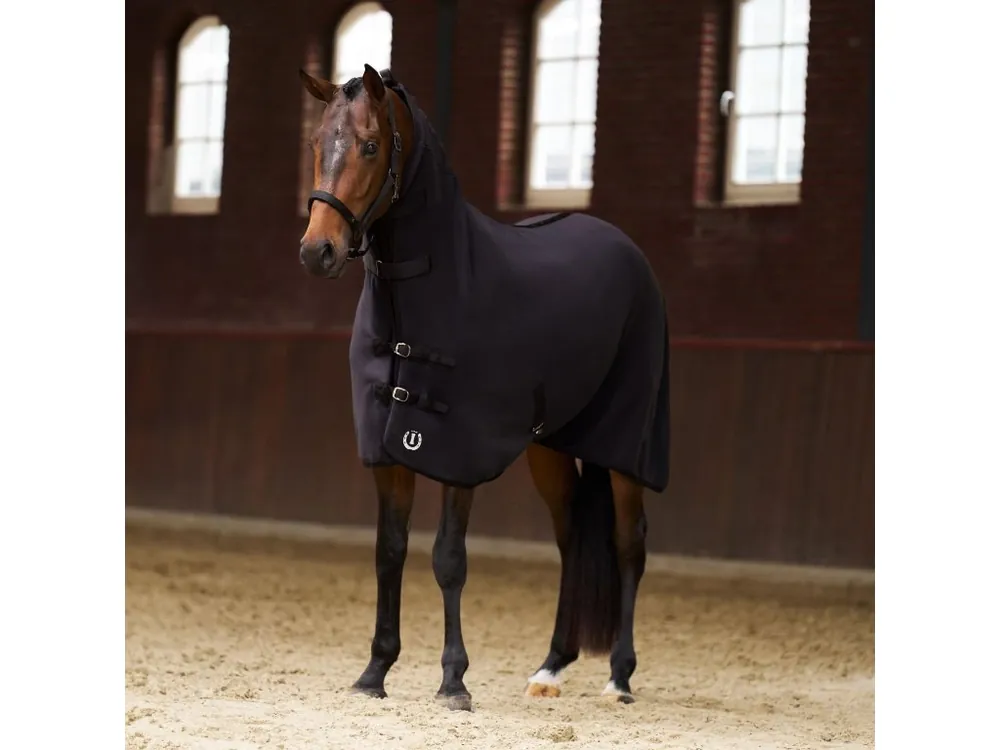 Aktuální Fleece deka s krkem a křížovým zapínáním Imperial Riding Fundamental